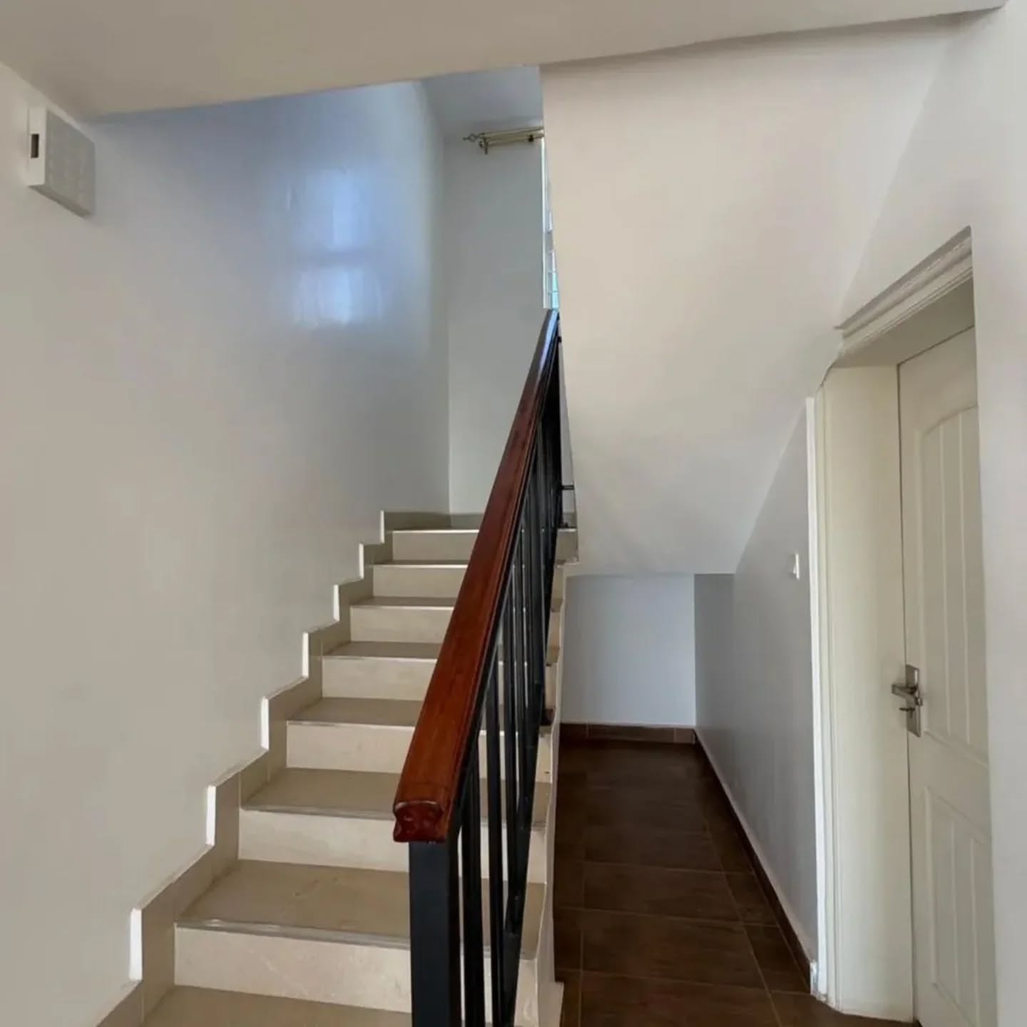 3 Bedroom plus DSQ Triplex for Sale in Juja