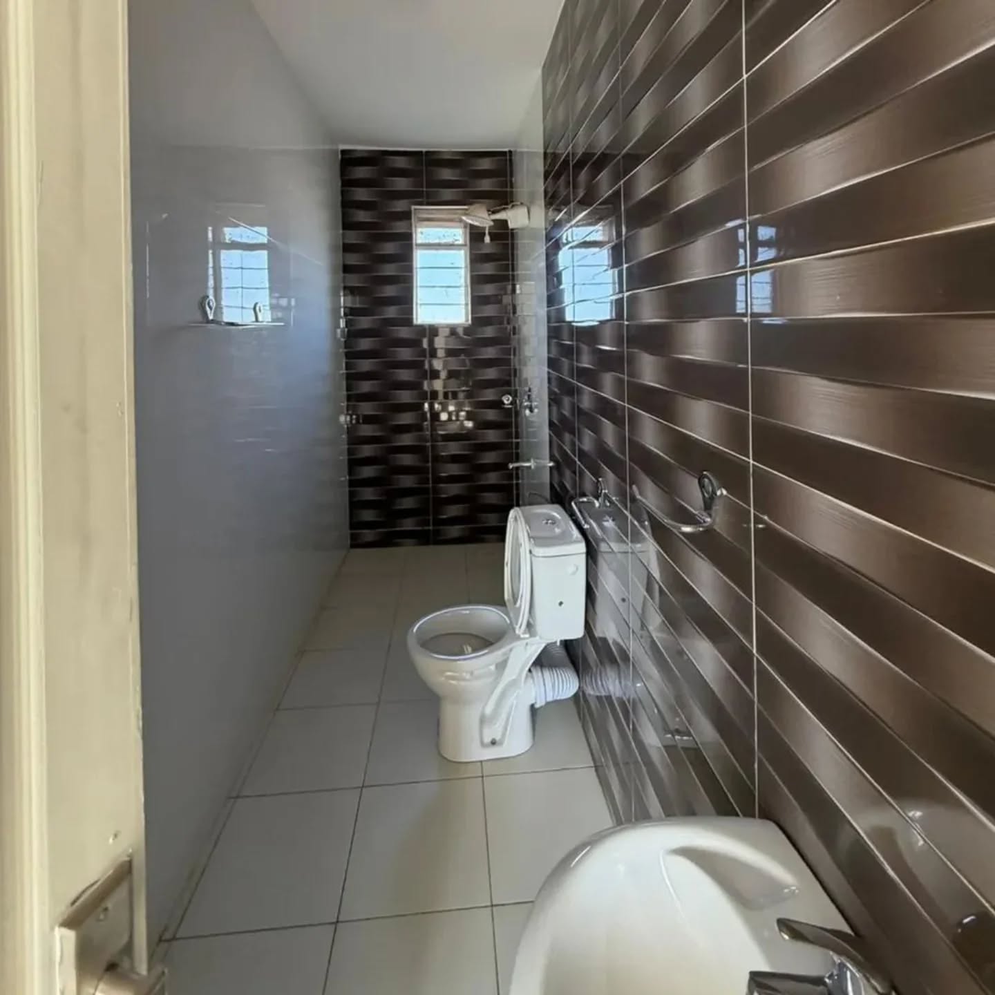 3 Bedroom plus DSQ Triplex for Sale in Juja