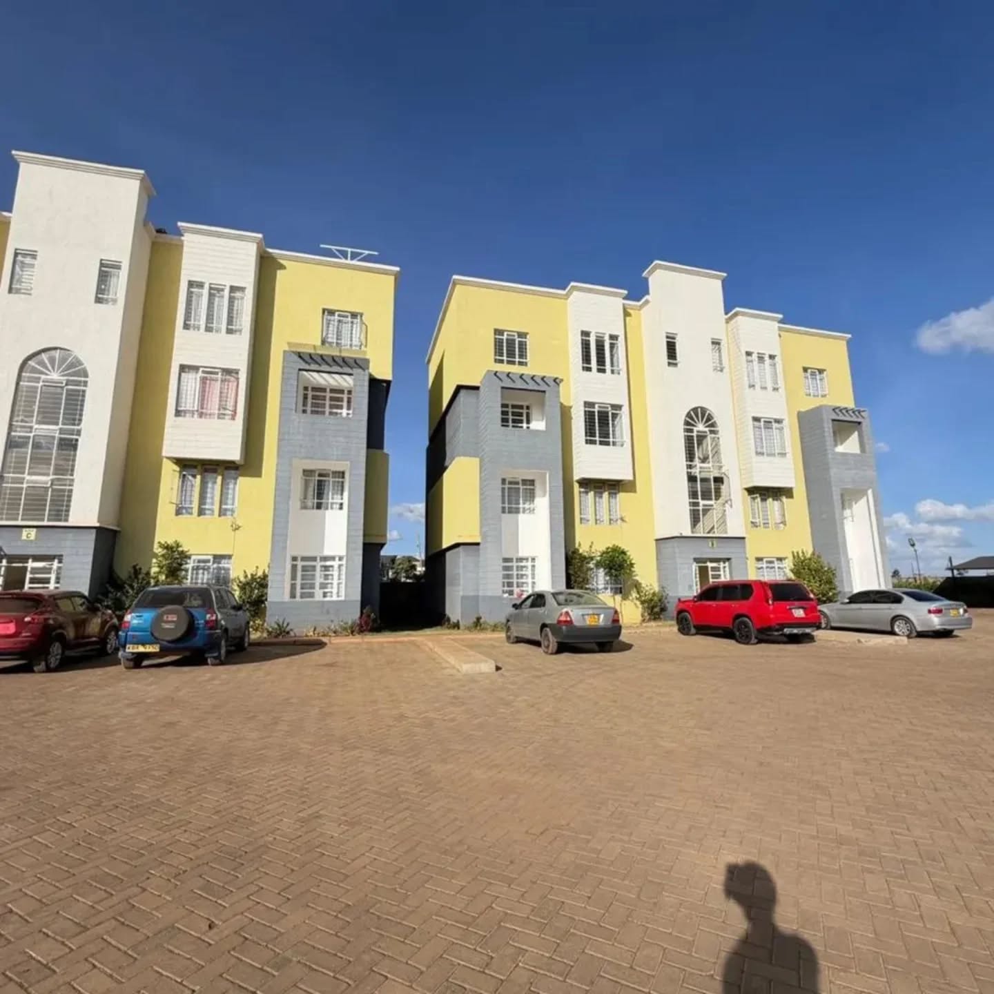 3 Bedroom plus DSQ Triplex for Sale in Juja