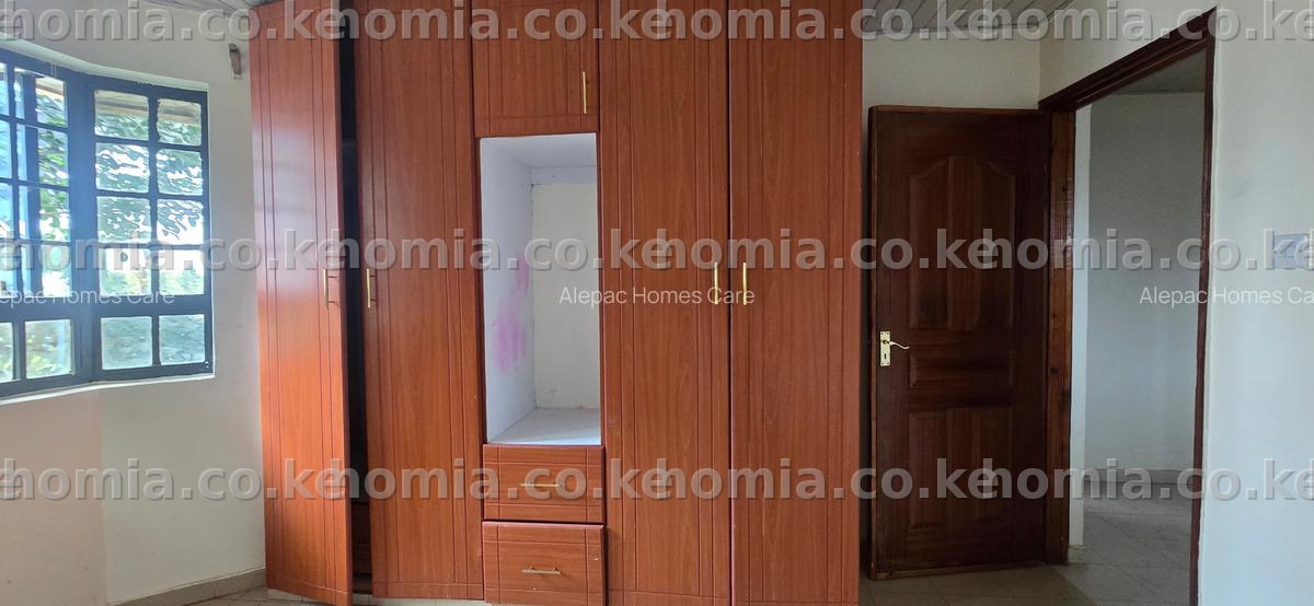 3 Bed House with Borehole at Kamakis