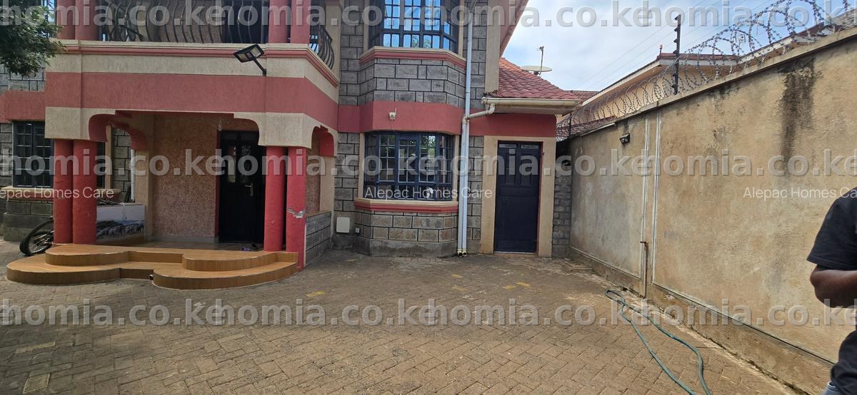 3 Bed House with Borehole at Kamakis
