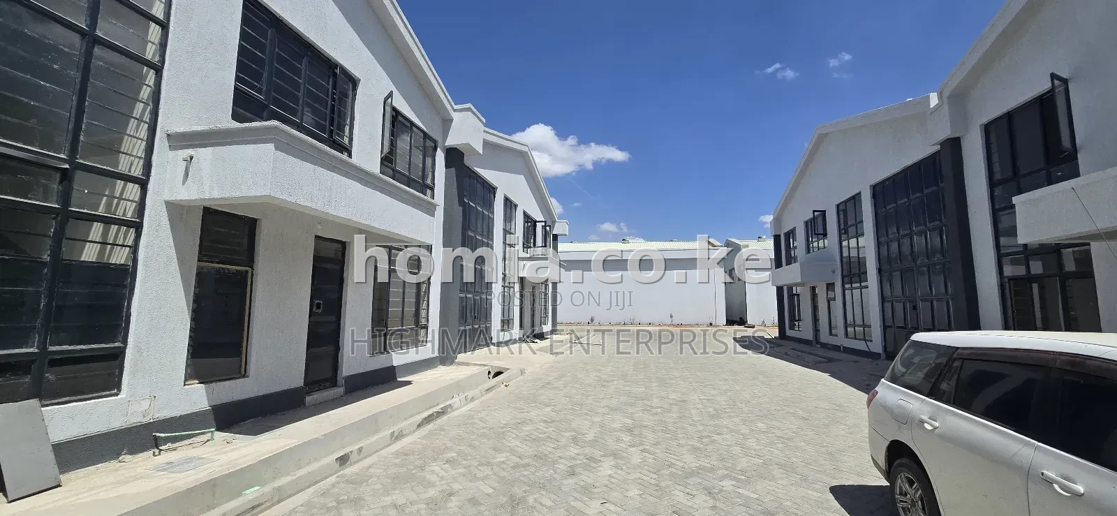 4000 Sq Feet Godown to Let in Eastern Bypass