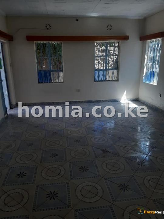 3 bedroom apartment for rent - own compound